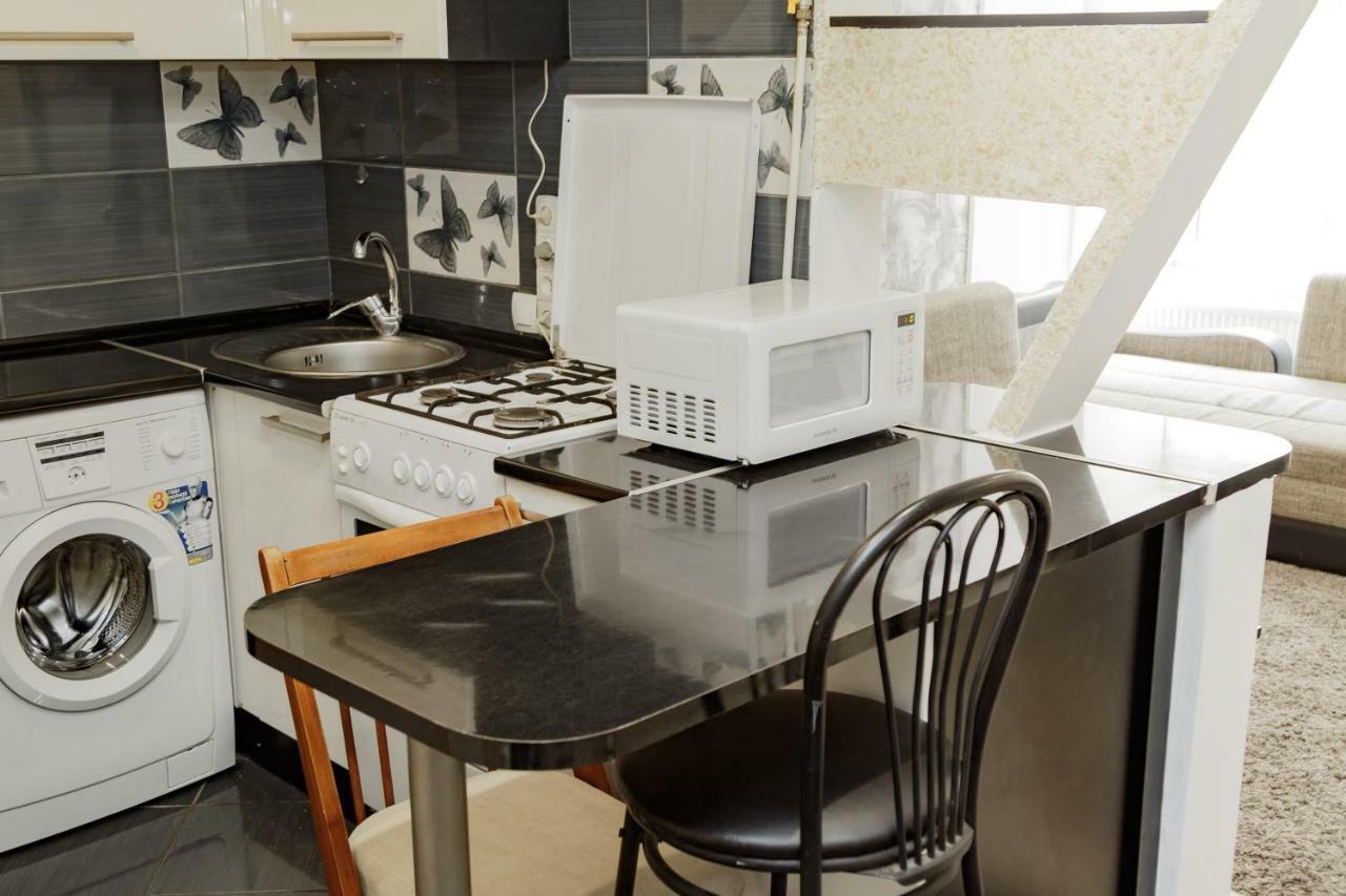 Transitional Havryky Apartment Львов Экстерьер фото