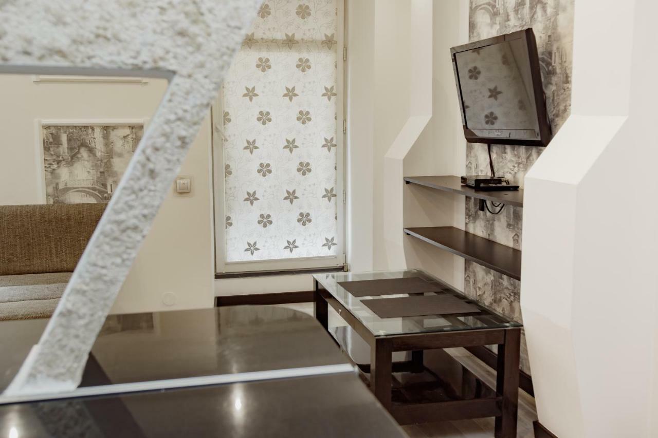 Transitional Havryky Apartment Львов Экстерьер фото