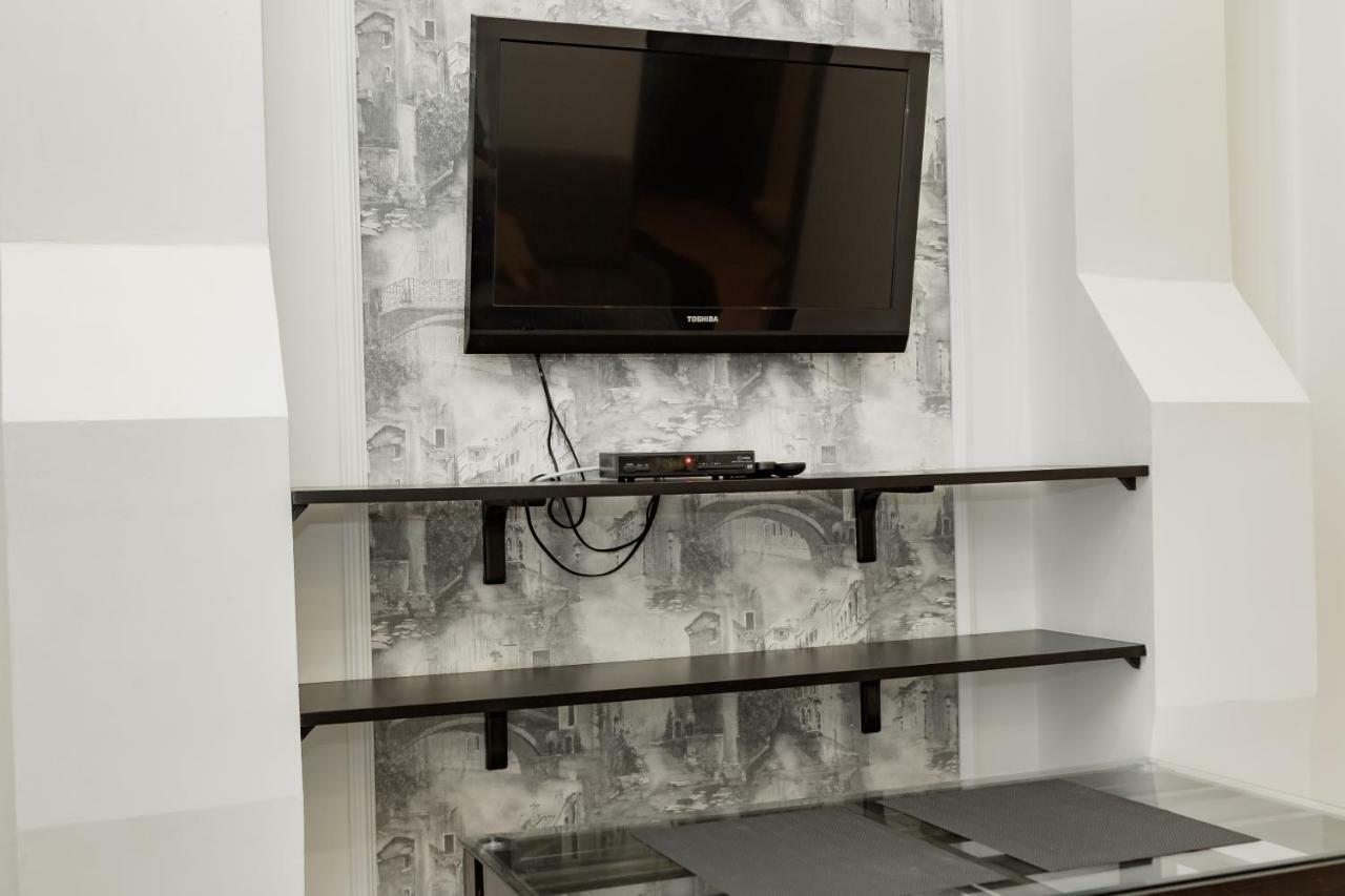 Transitional Havryky Apartment Львов Экстерьер фото